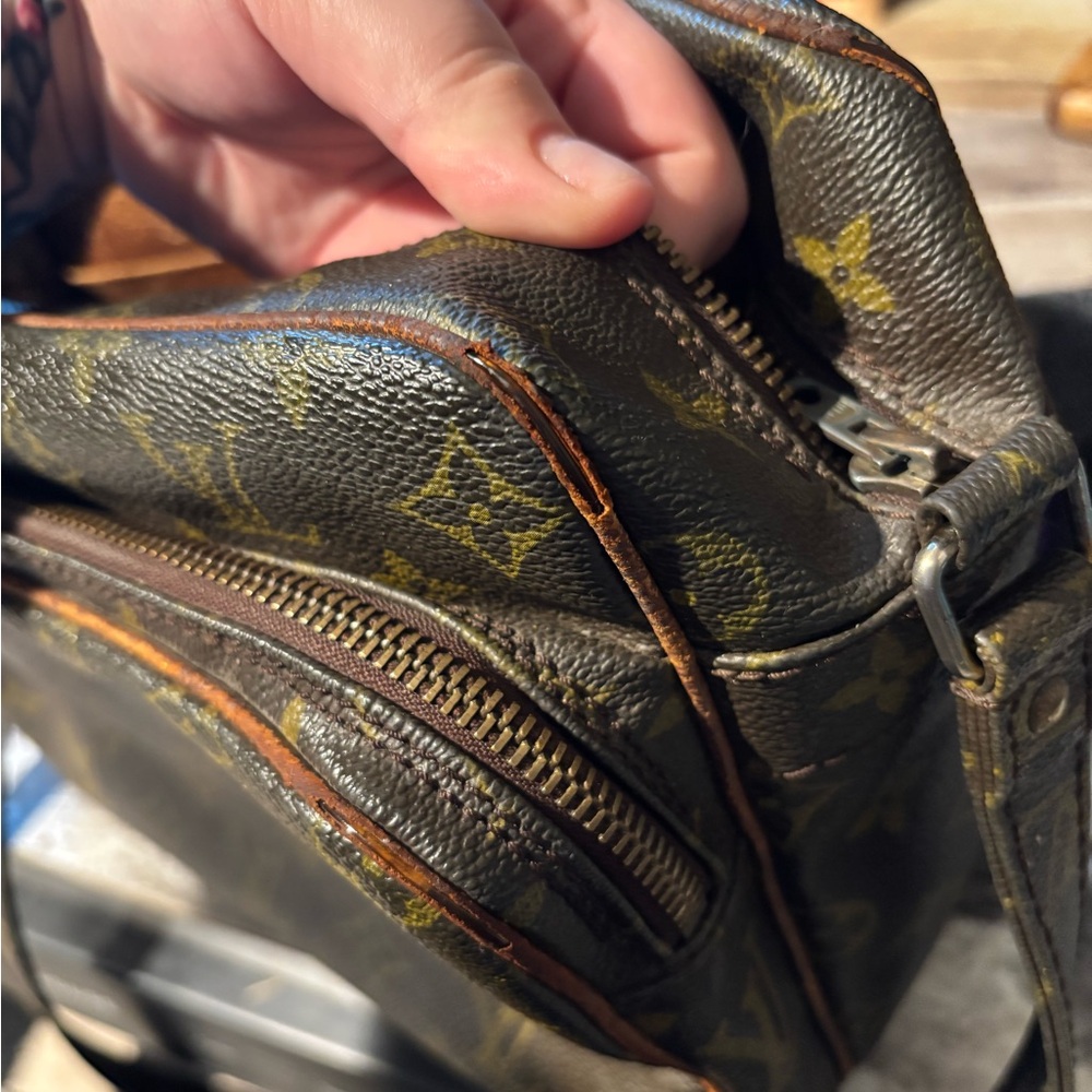 Louis Vuitton Monogram Canvas Bag with Brown Interior - Picture 6 of 11